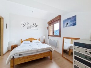 3 chambres, Wi-Fi gratuit, draps fournis