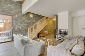 Téléviseur, foyer