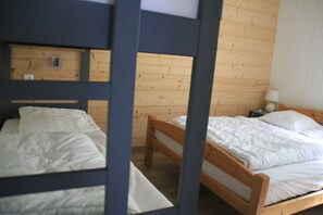 2 bedrooms