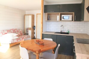 Dining - VAL PIERRE VPS8 CENTER & MODERN 4 Pers. (Châtel)