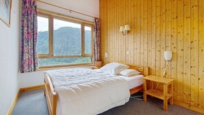4 chambres, accès au Wi-Fi (inclus)