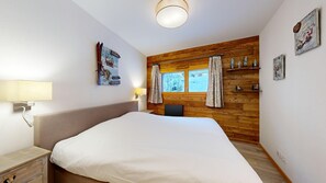 3 bedrooms, free WiFi, bed sheets