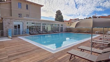 Piscina stagionale all'aperto