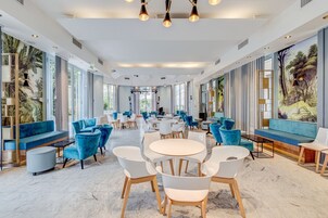 Sala de estar en el lobby