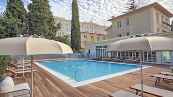 Piscina stagionale all'aperto