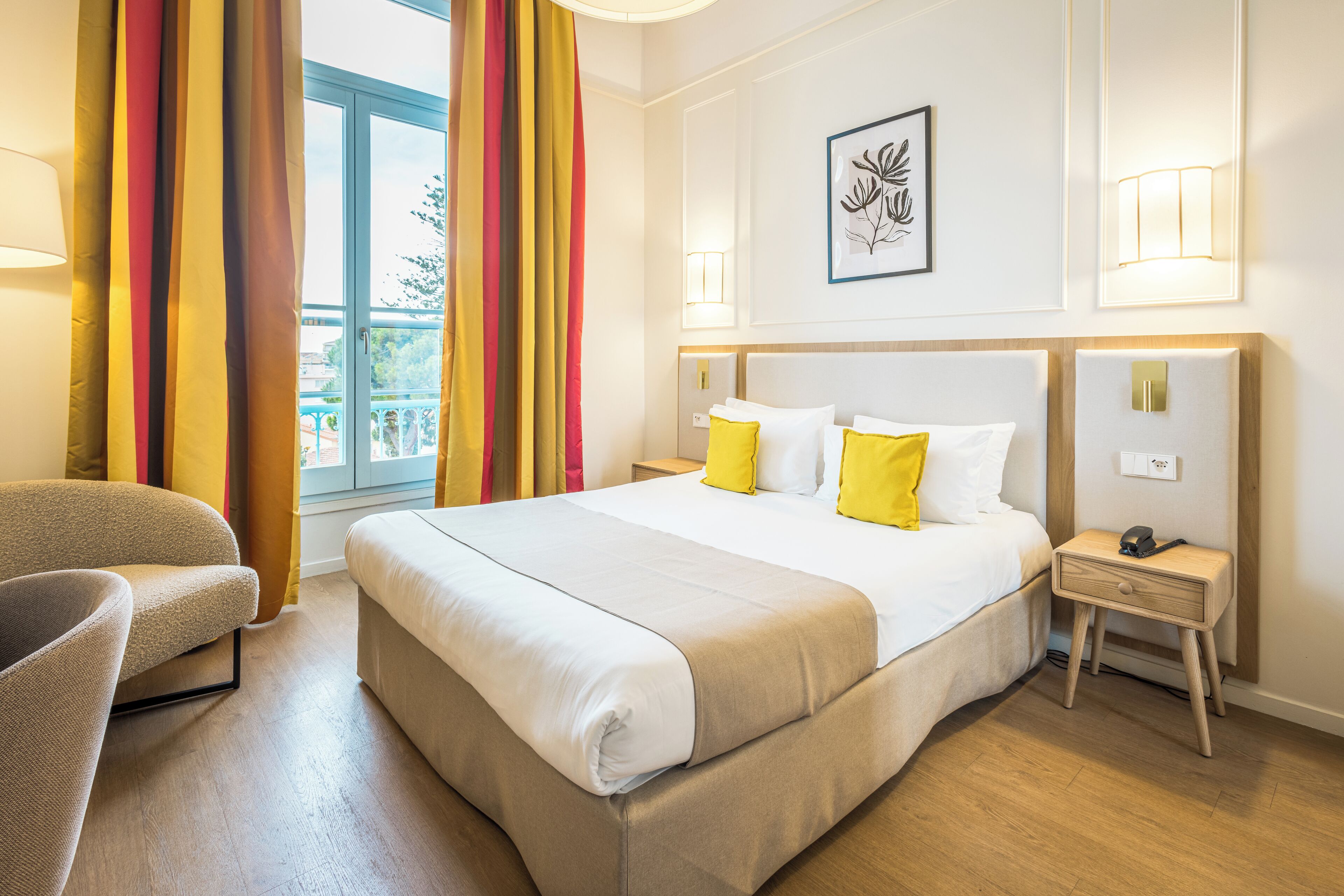 In-room safe, free WiFi