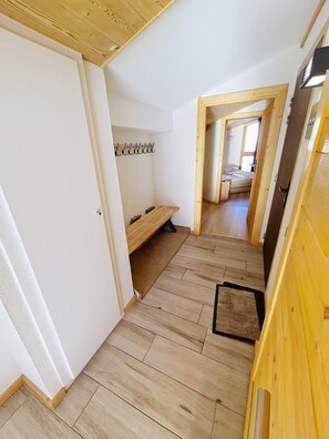 Interior - Crémaillère CL402 MODERN & CENTER 6 Pers. (Châtel)