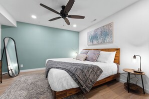 2 bedrooms, desk, iron/ironing board, free WiFi - Views! Lux A-Frame w/ Private Hot Tub and Fire Pit. King Beds! (Lampe)