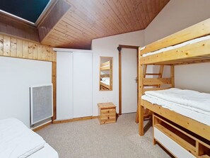 2 bedrooms, free WiFi