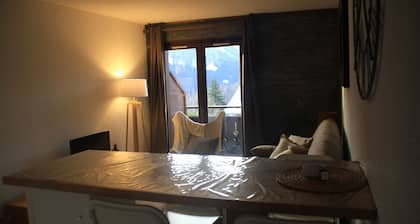 Yéti YT46B5 COSY & MOUNTAIN 4 Pers.