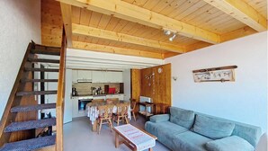 TV - Castel des Neiges CSA4 CENTRE & VIEW  6 Pers. (Châtel)