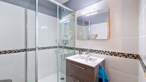 Shower - RESIDENCE RSA4 SWIMMING POOL & CENTER 6 pers. (Châtel)