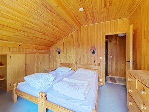 6 bedrooms, free WiFi