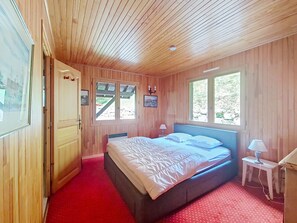 6 bedrooms, free WiFi