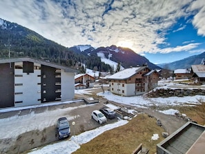 Exterior - Portes Du Soleil PSA46 TELECABINE & MOUNTAIN 4 Per (Châtel)