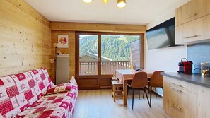 TV - Joran JR6 MOUNTAIN & NATURE 4 Pers. (Châtel)