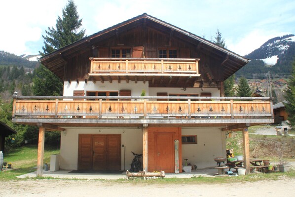 Esterni