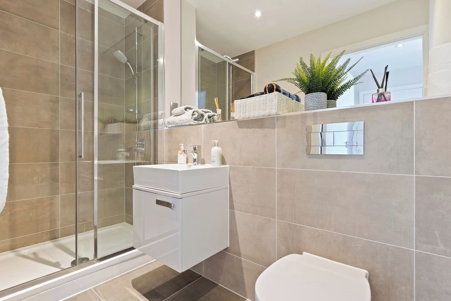 Eco-friendly toiletries, hair dryer