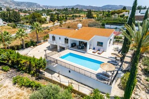 Exterior - Villa Kathi by Ezoria Villas (Paphos)