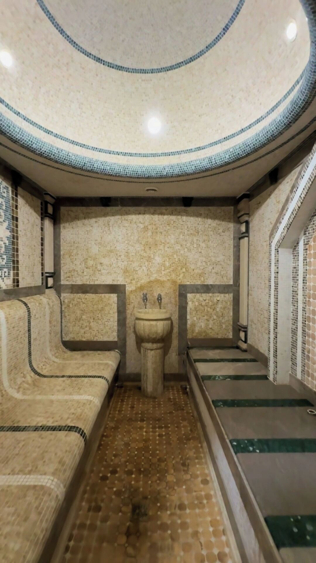 터키식 목욕탕/함맘, 스포츠 마사지, 바디 스크럽, 마사지 서비스