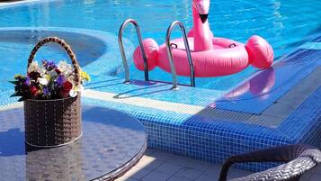 Innenpool, 4 Außenpools, rund um die Uhr geöffnet, Cabañas (kostenlos)