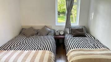 Apartment | 3 bedrooms, free WiFi, bed sheets