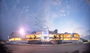 Exterior - Suite Matrimonial King and living Room at VPX Hotel (Asia)