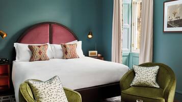 Roomy | Premium bedding, minibar, in-room safe, blackout curtains