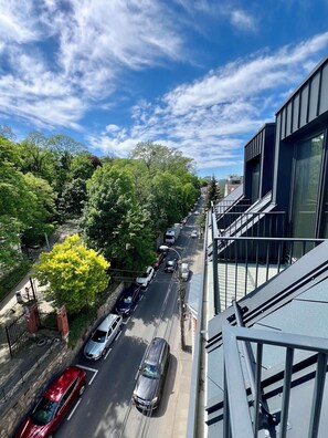 Appartement Panoramique, balcon, vue ville | Vue sur la rue