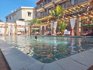 Utomhuspool