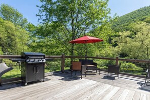Outdoor dining - Creekside Retreat: Rail Trail Access Nearby! (Shippen Township)