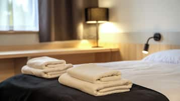 Comfort Double Room | In-room safe, desk, laptop workspace, free WiFi