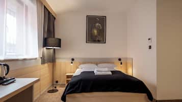 Comfort-Doppelzimmer | Zimmersafe, Schreibtisch, laptopgeeigneter Arbeitsplatz