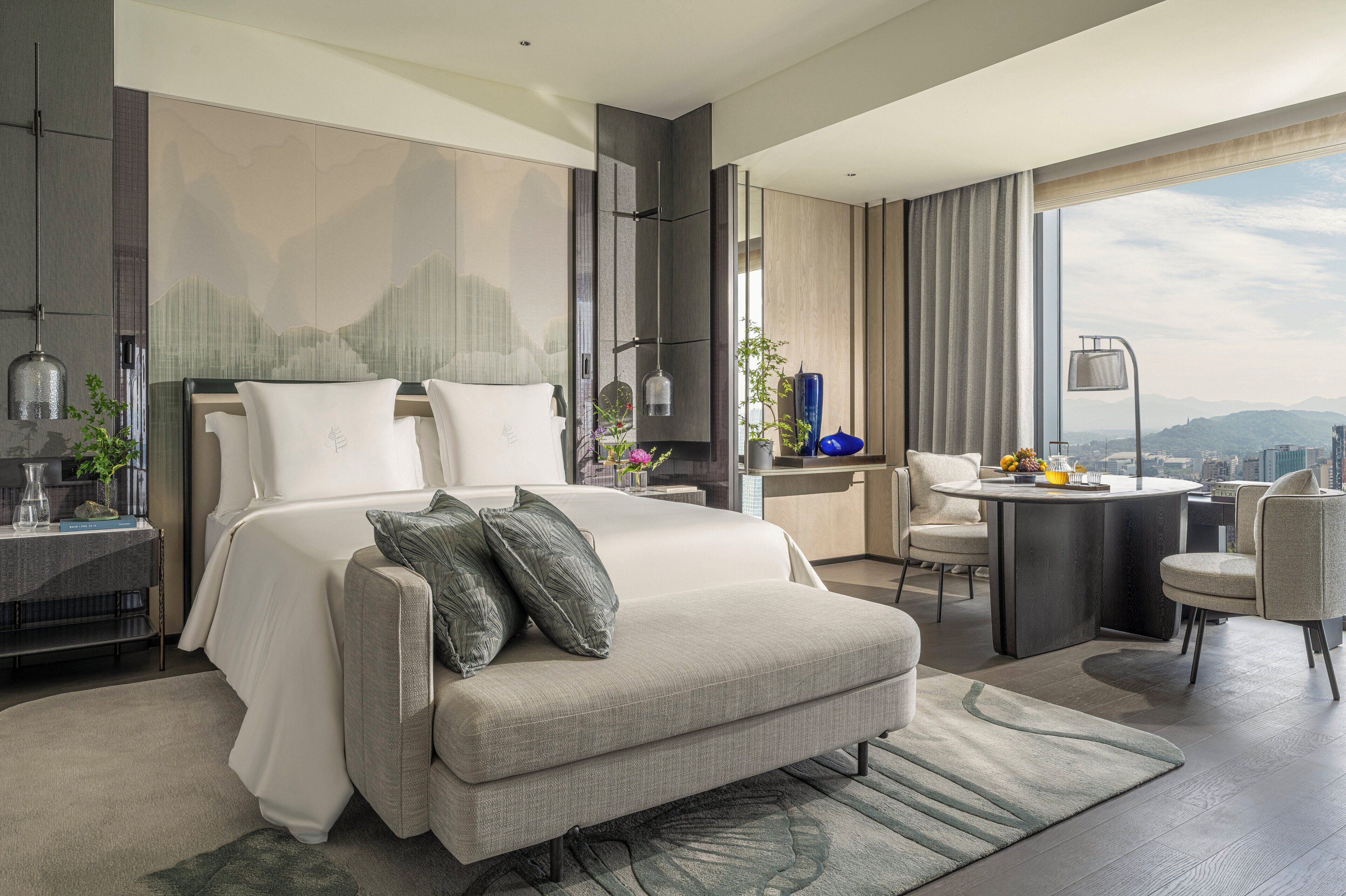 Executive Suite (Panoramic) | Premium bedding, pillowtop beds, minibar, in-room safe
