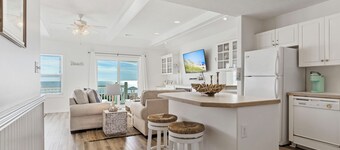Third floor with one of the best views of the ocean at Pier Pointe