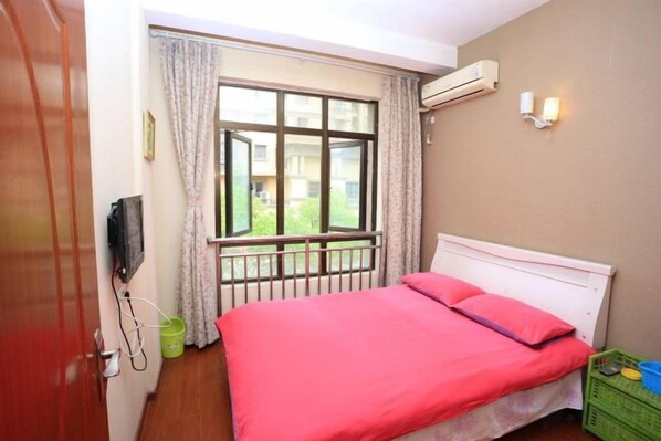 Unclassified image, 1 of 14, button - Xiaowo Hostel (Chongqing)