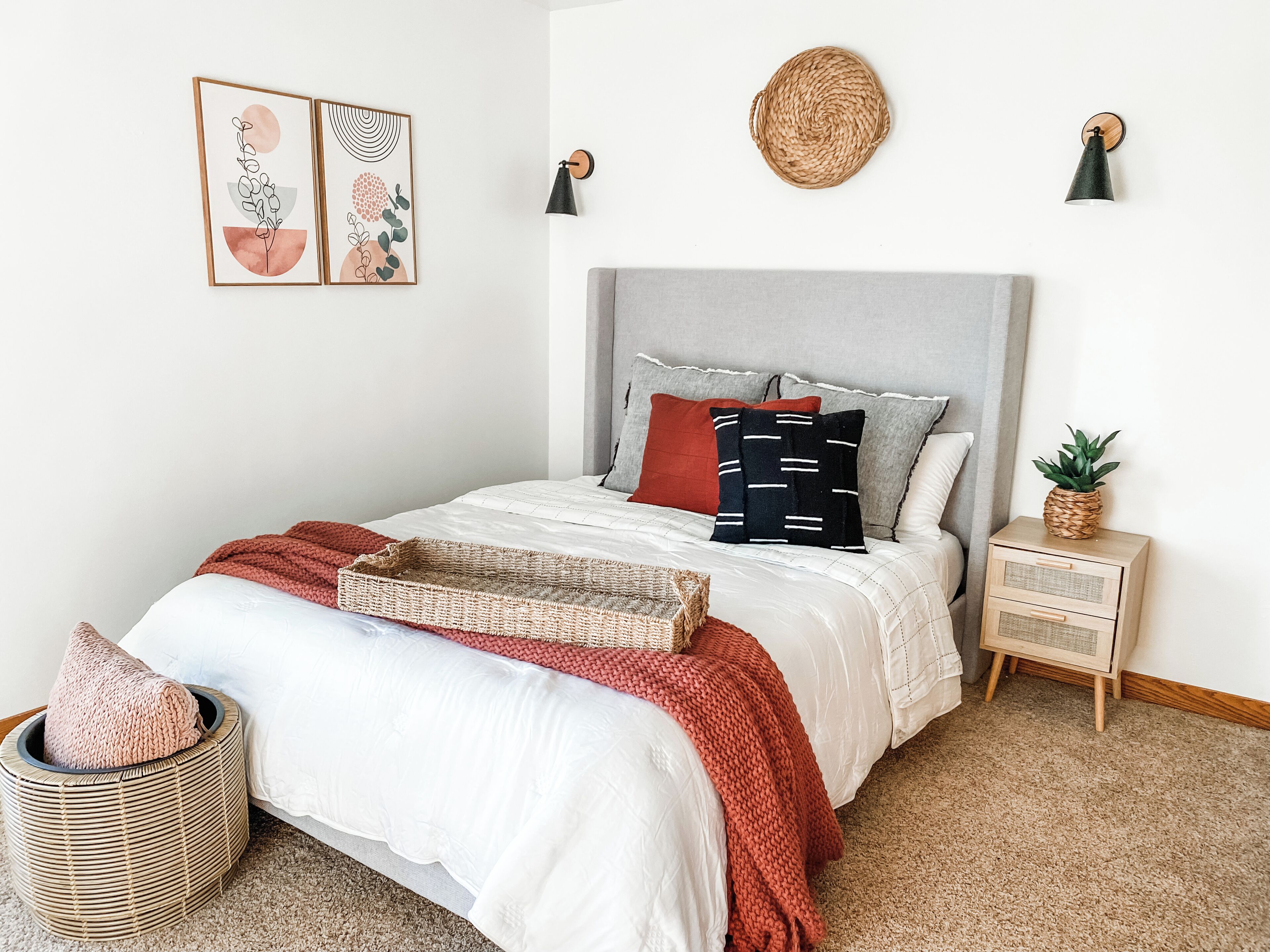 6 bedrooms, iron/ironing board, bed sheets