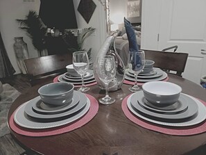 Dining - DT - Exec - Luxe Bed - FP - Spa

 (Salt Lake City)