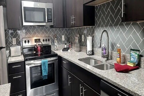 DT - Exec - Luxe Bed - FP - Spa

