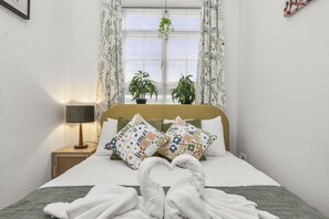 2 quartos, ferros/tábuas de passar roupa, Wi-Fi de cortesia