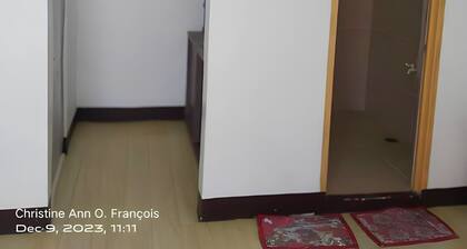 Cozy air-conditioned room with homestay, movie, work/study. Complimentary WiFi