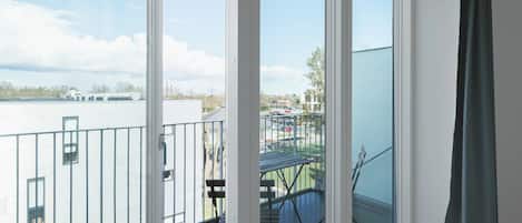 Basic Apartment | Terrace/patio