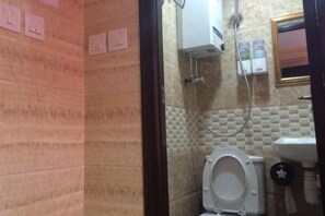 Bathroom - Wing Lee Guest House (Hong Kong)
