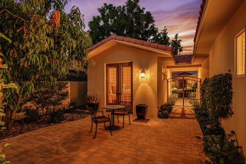 PGA west home with pool, gas grill spa and washer/dryer