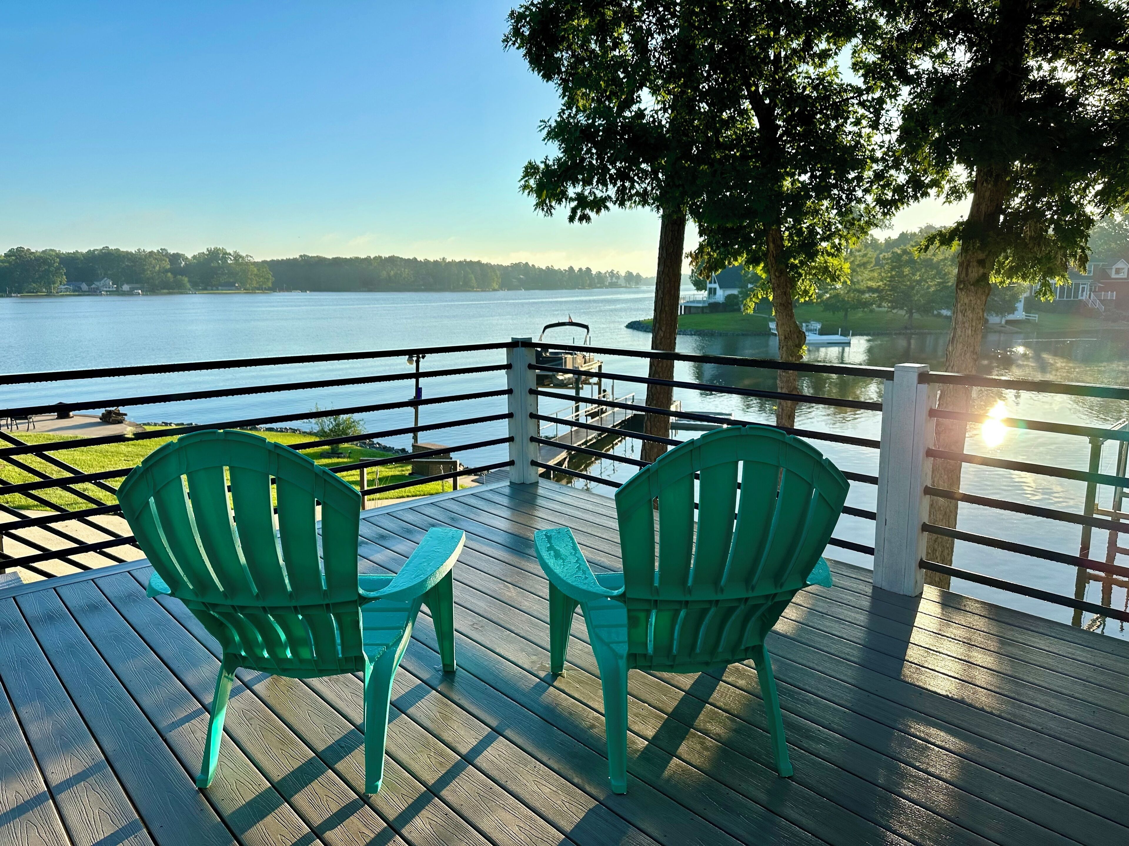 Arrows Landing: Relax with Lake Murray view on a quiet cove. Kayaks and firepit!