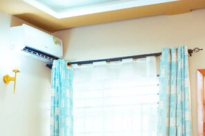 Shower, bidet, towels, soap - Calm, modern and stylish apartment in Dodoma, Tanzania (Dodoma)