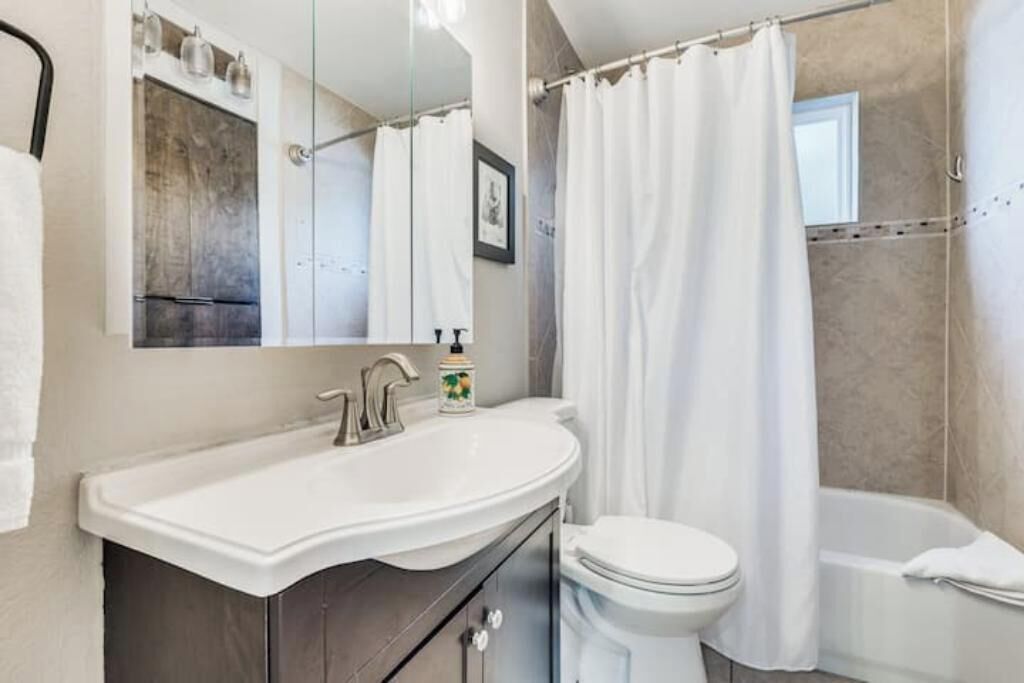 タオル、石鹸、トイレットペーパー