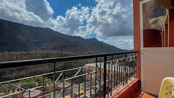 Panoramic Double Room, 1 Queen Bed, Balcony, Mountain View | Individually decorated, individually furnished, laptop workspace