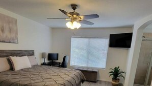 5 habitaciones, tabla de planchar con plancha, wifi y ropa de cama 