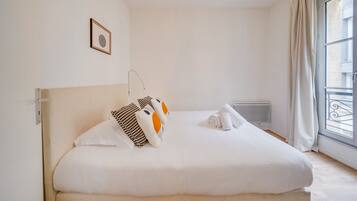 1 chambre, fer et planche Ă  repasser, Wi-Fi gratuit, draps fournis